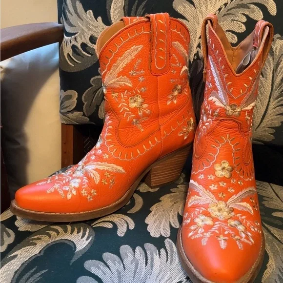 Dingo Orange Embroidered Heeled Boots - Picture 2 of 3
